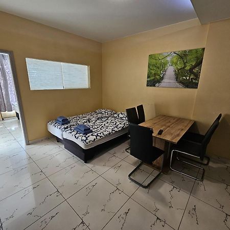 Royal Apartments & Rooms Zagreb Bagian luar foto