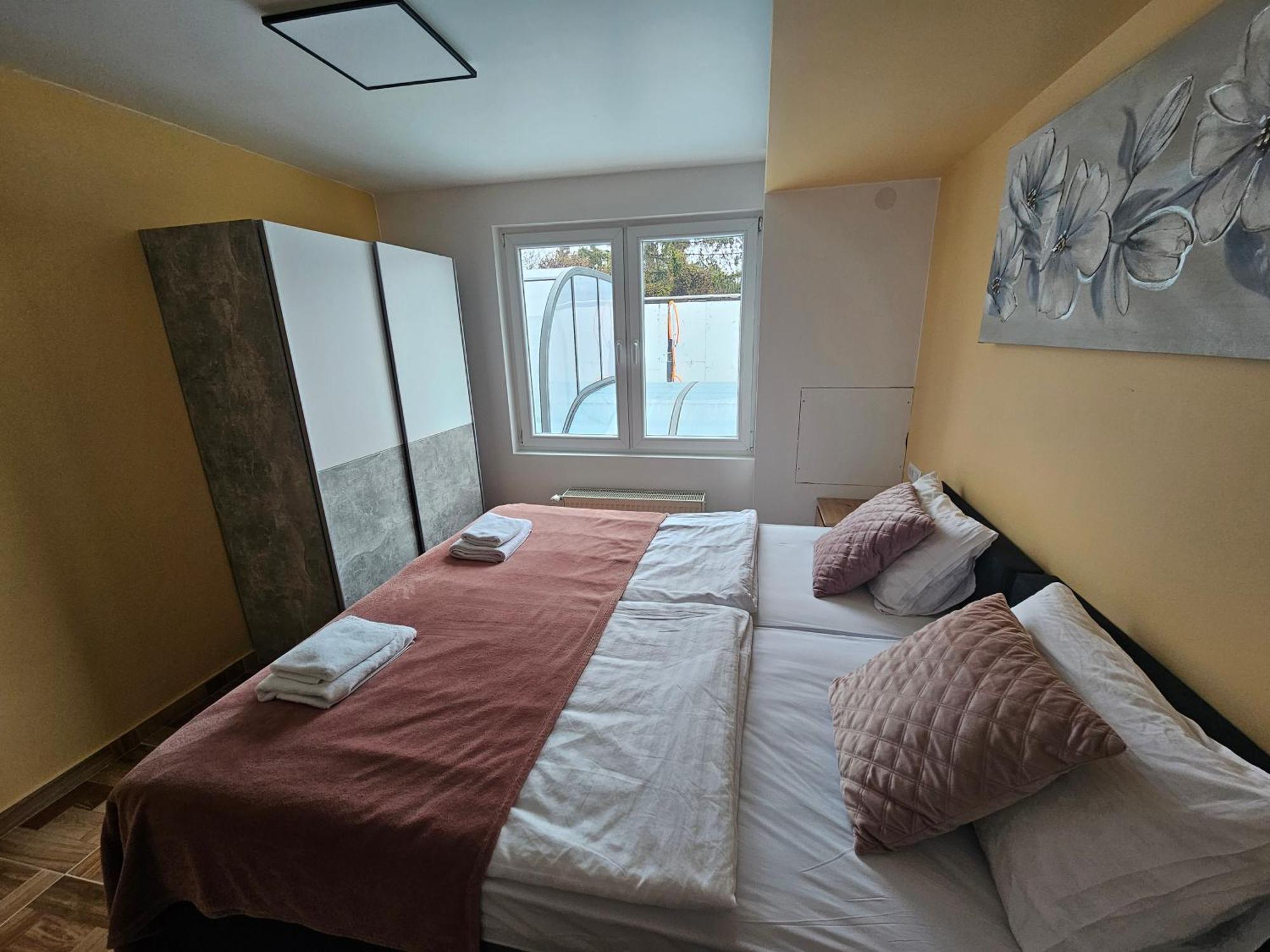 Royal Apartments & Rooms Zagreb Bagian luar foto