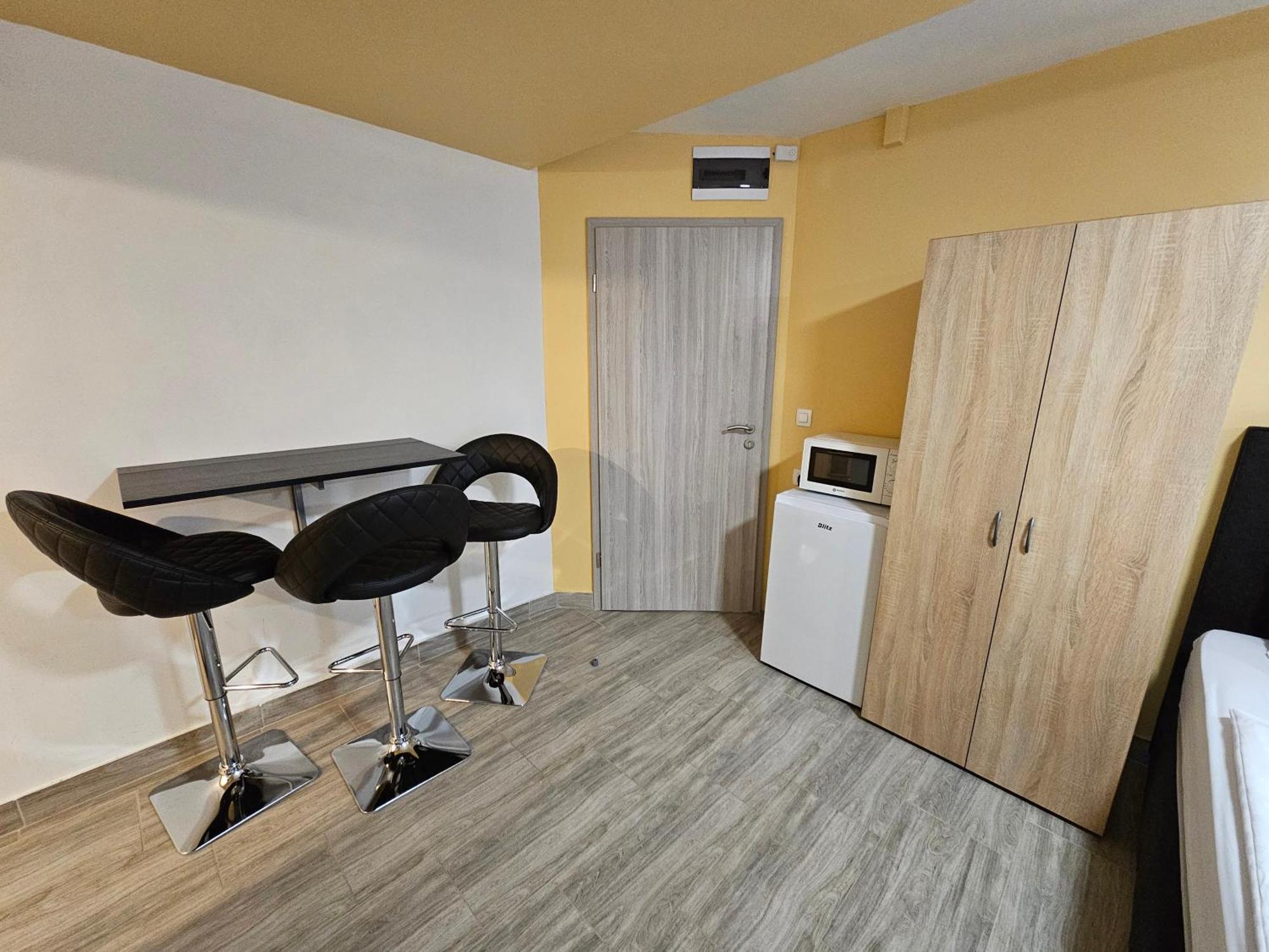 Royal Apartments & Rooms Zagreb Bagian luar foto