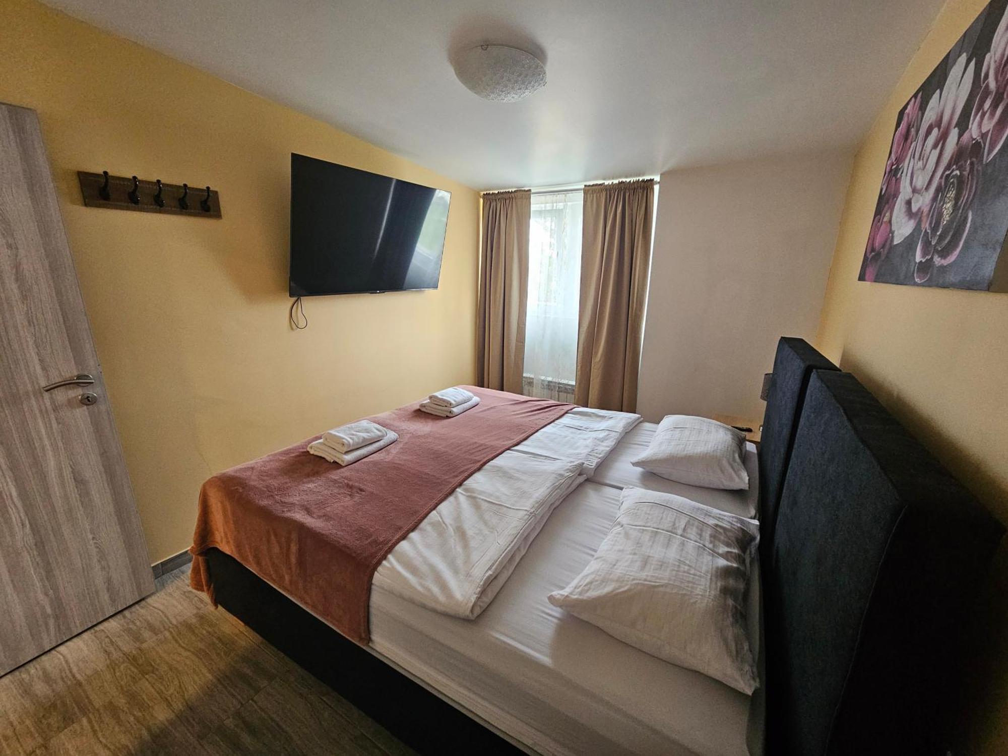 Royal Apartments & Rooms Zagreb Bagian luar foto