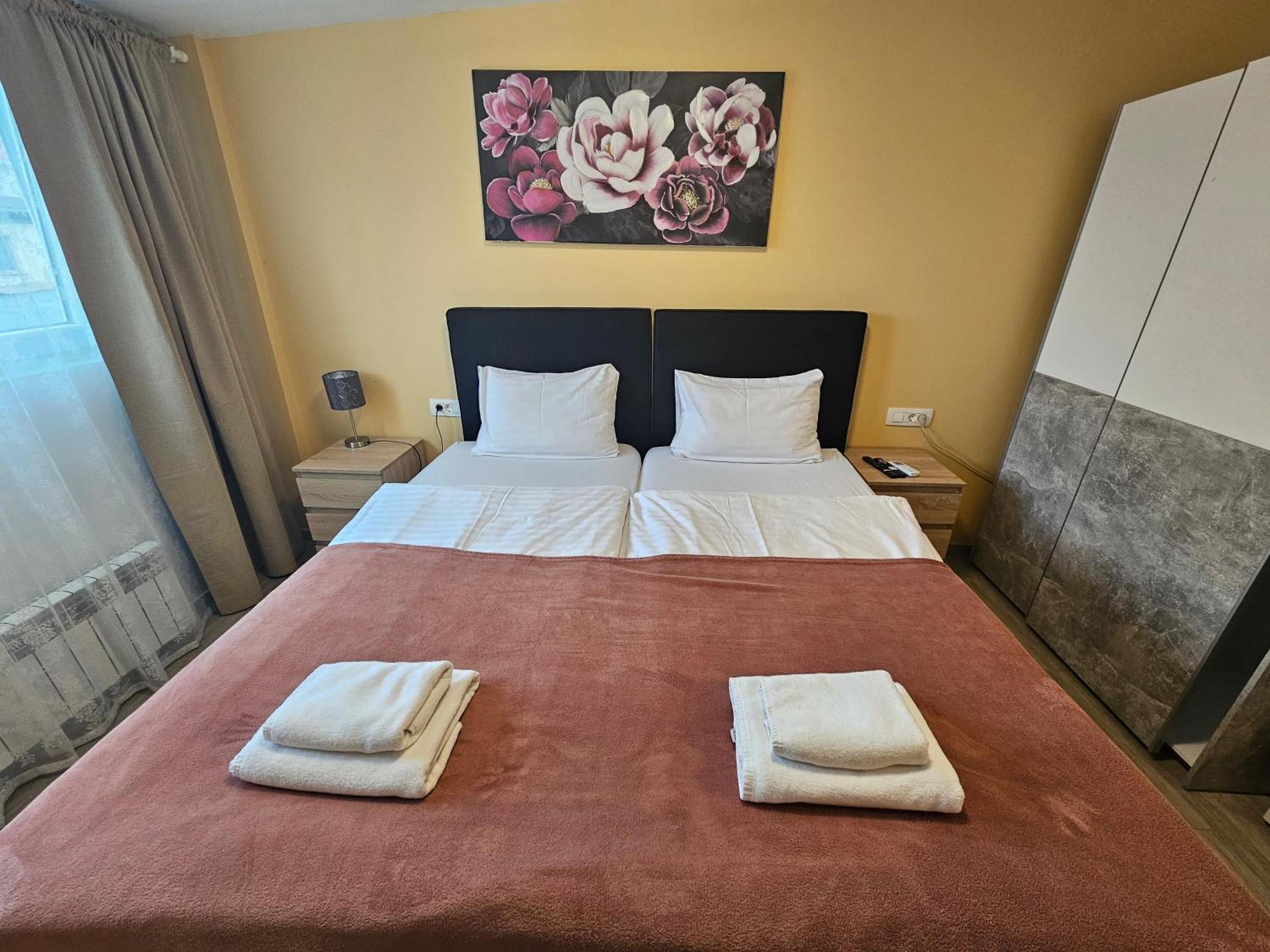 Royal Apartments & Rooms Zagreb Bagian luar foto